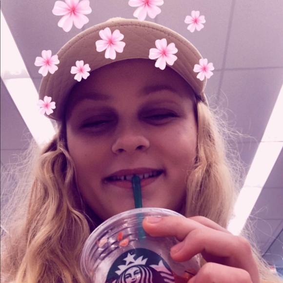 Meet your Posher, Emma - Picture 1 of 1